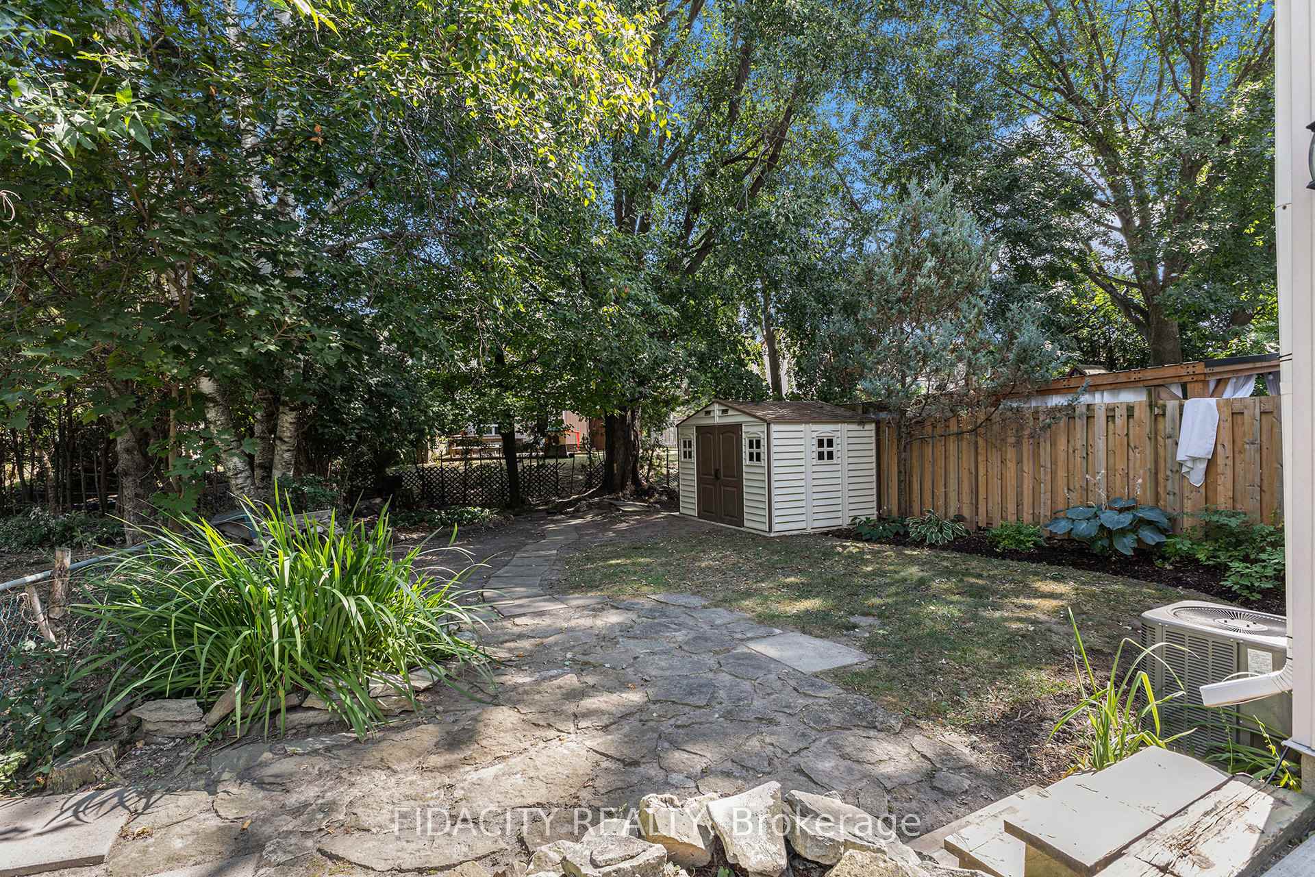 Photo 24 of 35 Cymbeline Drive, Ottawa, Westcliffe Estates — HOMEH