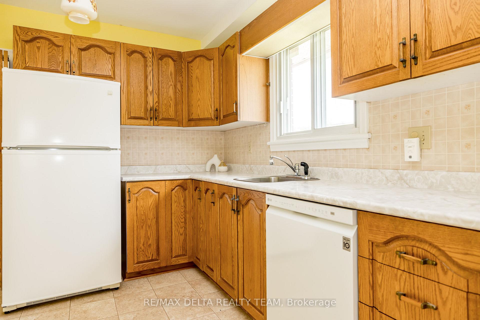 Photo 9 of 644 Browning Avenue, Ottawa, Riverview Park — HOMEH