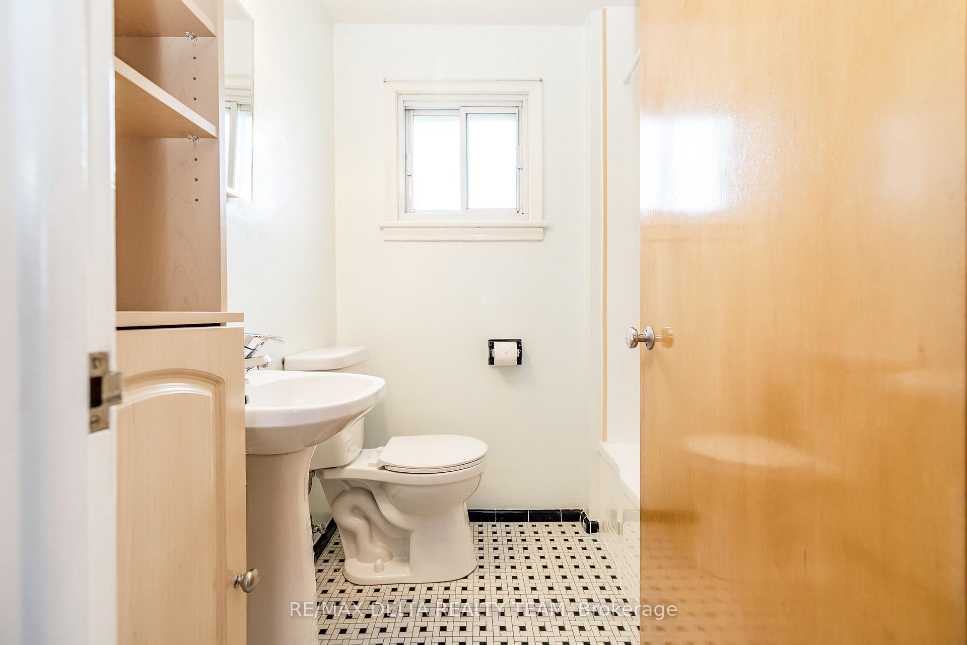 Photo 12 of 644 Browning Avenue, Ottawa, Riverview Park — HOMEH