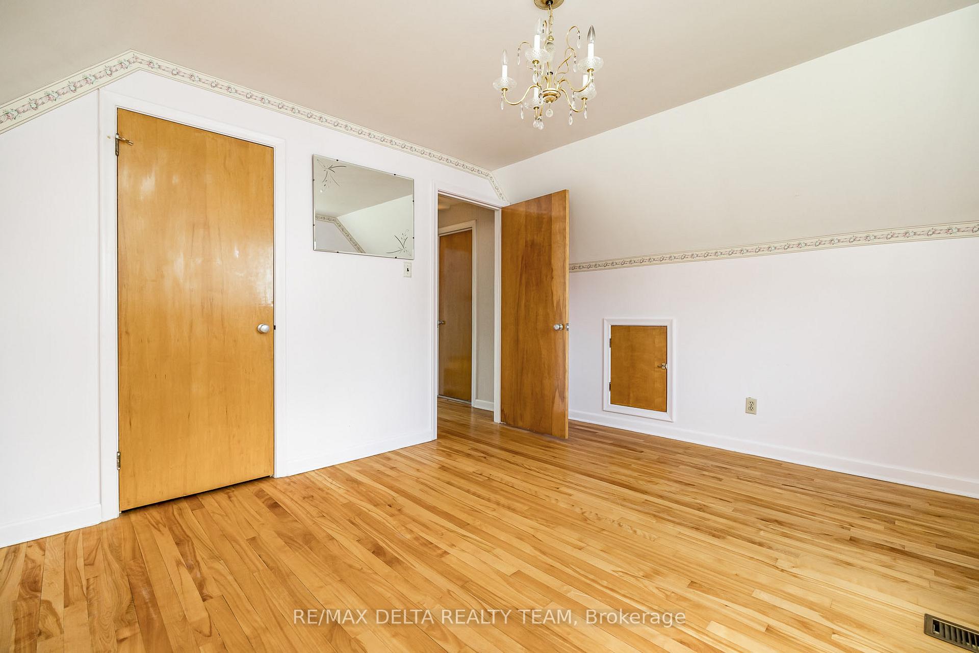 Photo 13 of 644 Browning Avenue, Ottawa, Riverview Park — HOMEH