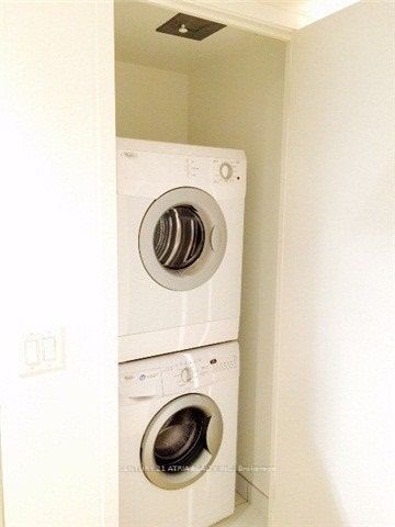Photo 19 of Unit 3305, 85 Queens Wharf Road, Toronto, Waterfront Communities — HOMEH