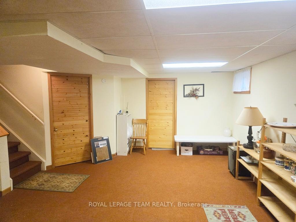 Photo 18 of 18 Diceman Crescent, Ottawa, Blackburn Hamlet — HOMEH