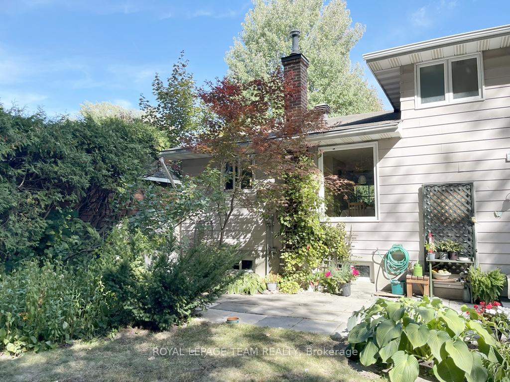 Photo 25 of 18 Diceman Crescent, Ottawa, Blackburn Hamlet — HOMEH