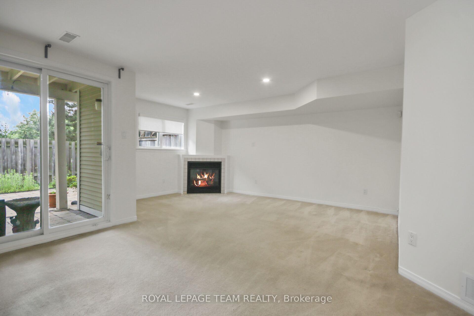 Photo 32 of 41 Maxton Private, Ottawa, Beacon Hill South — HOMEH