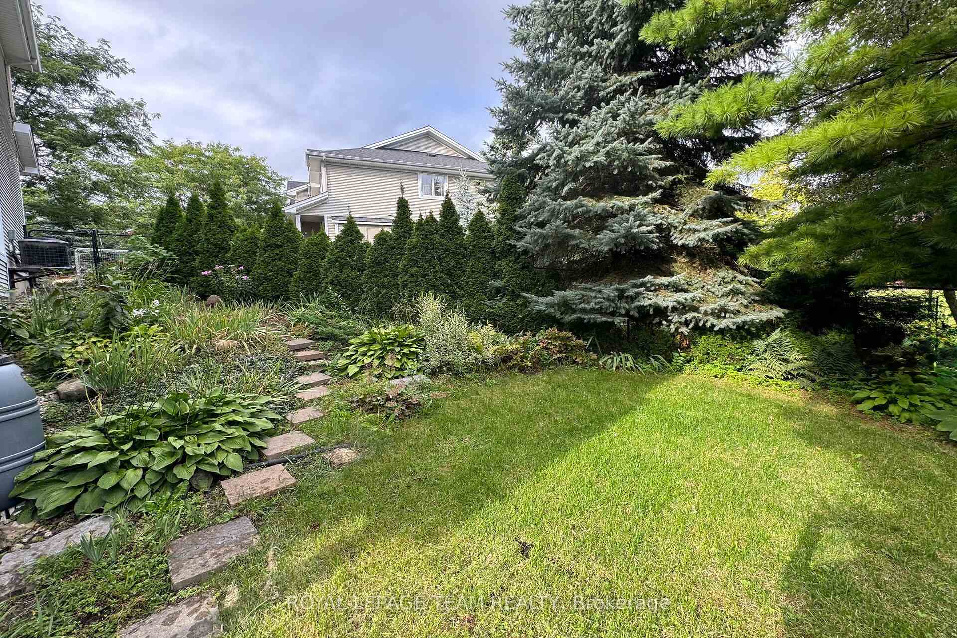 Photo 47 of 41 Maxton Private, Ottawa, Beacon Hill South — HOMEH