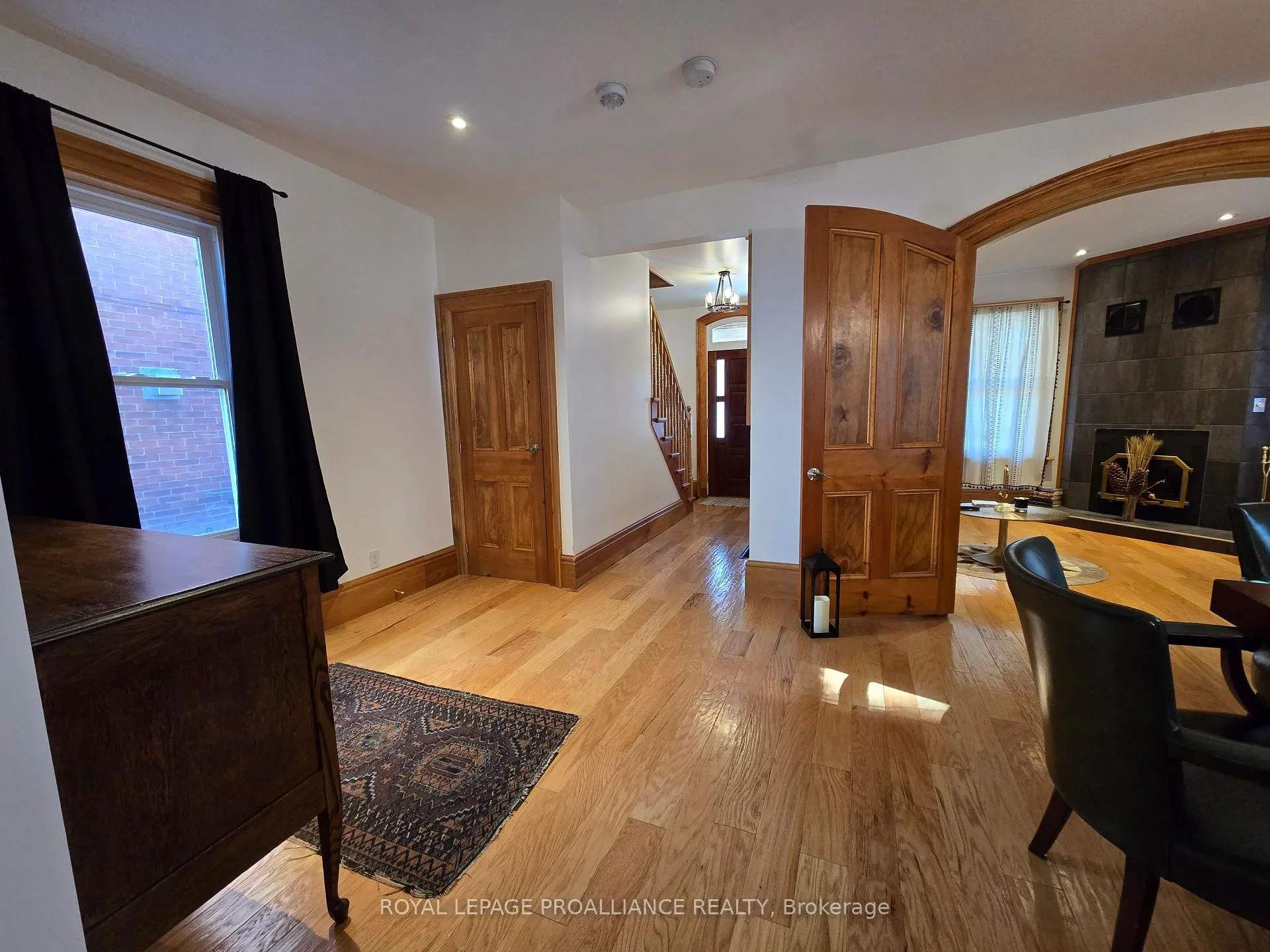 Photo 28 of 38 Sinclair Street, Belleville, Belleville Ward — HOMEH
