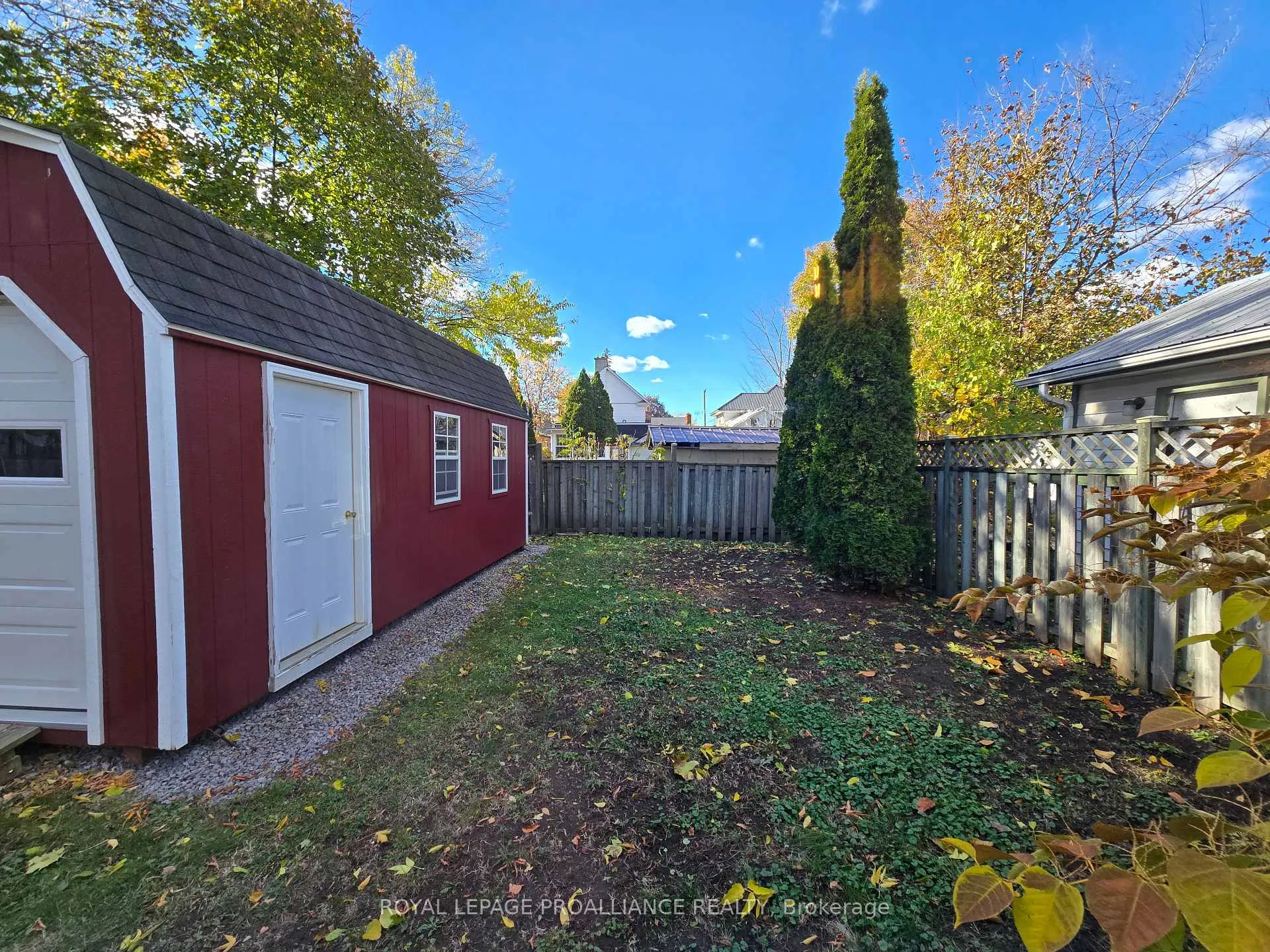 Photo 60 of 38 Sinclair Street, Belleville, Belleville Ward — HOMEH