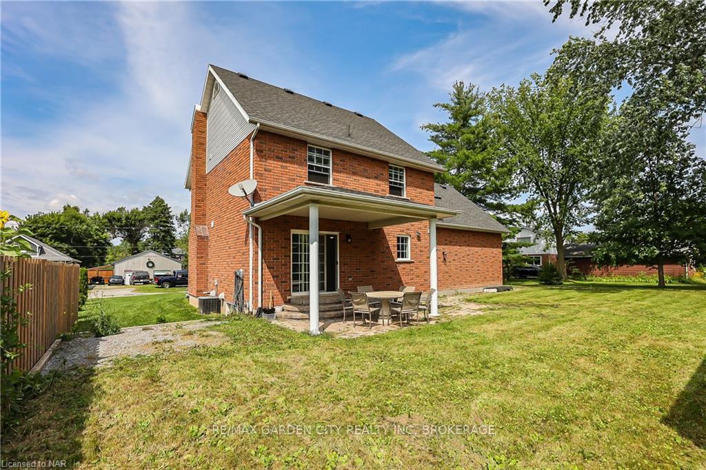 Photo 9 of 17 Melrose Avenue, Thorold, Port Robinson — HOMEH