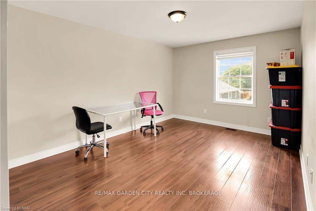 Photo 23 of 17 Melrose Avenue, Thorold, Port Robinson — HOMEH