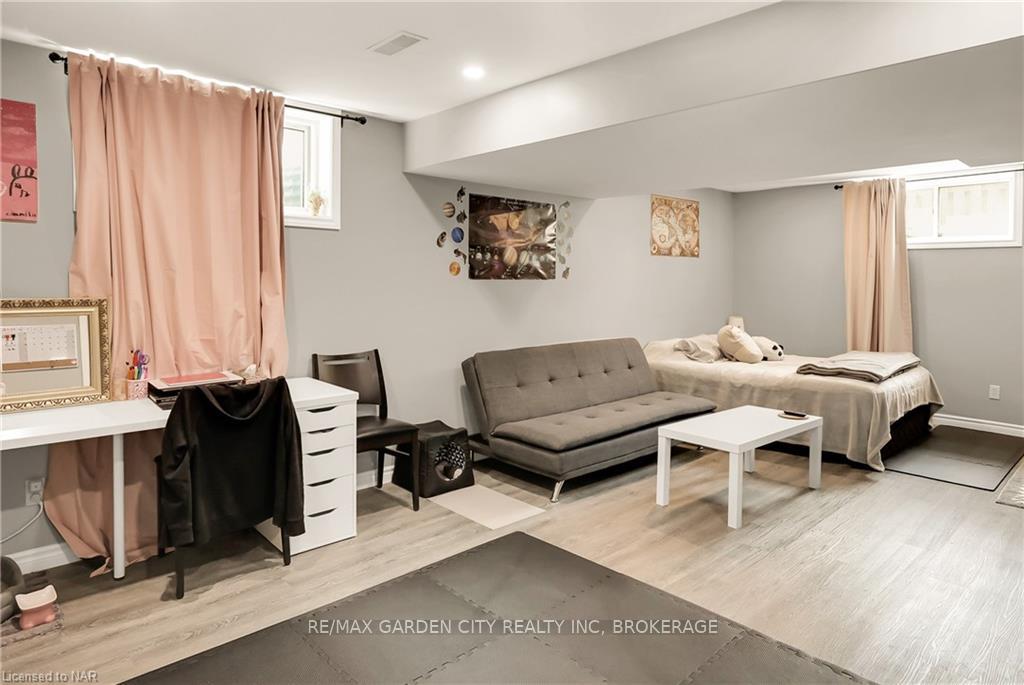 Photo 34 of 17 Melrose Avenue, Thorold, Port Robinson — HOMEH