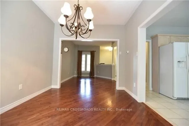 Photo 3 of 55 Ballymore Drive, Aurora, Bayview Wellington — HOMEH