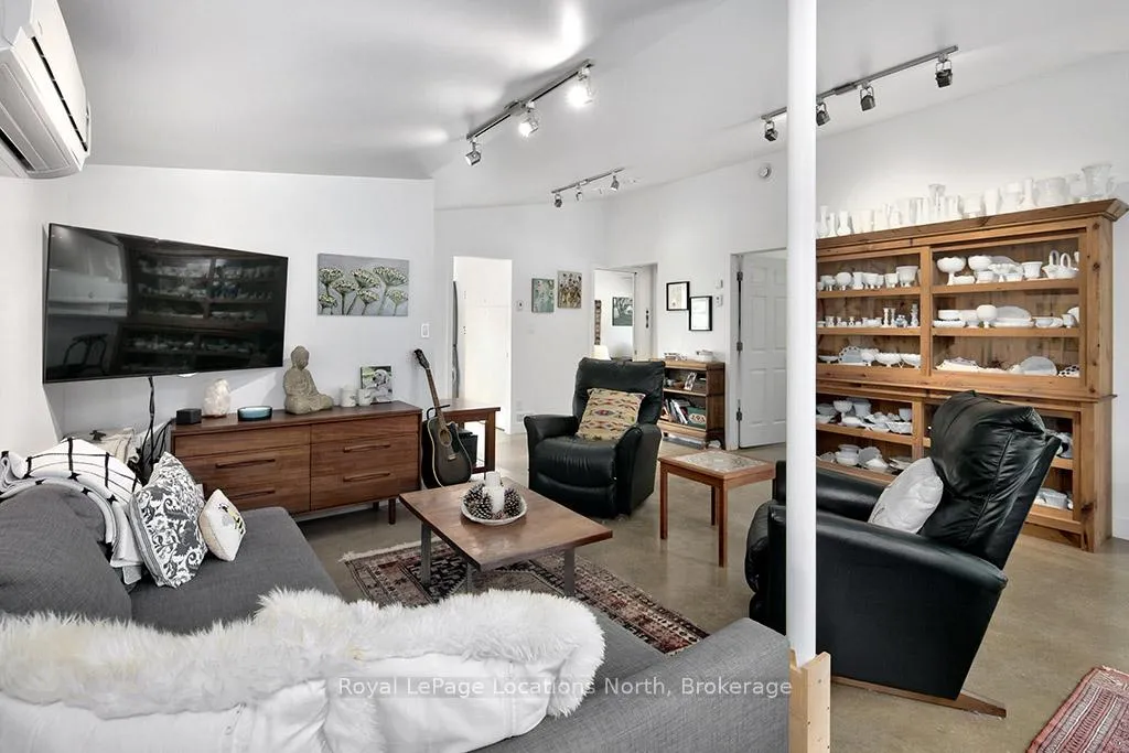 Photo 11 of 150 Peel Street S, Blue Mountains — HOMEH