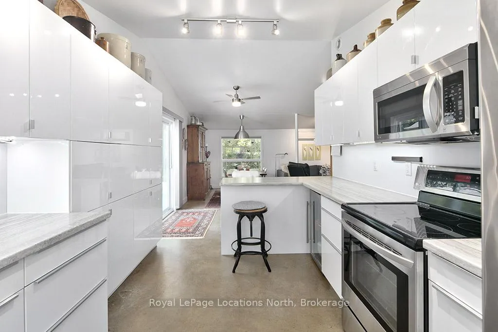 Photo 15 of 150 Peel Street S, Blue Mountains — HOMEH