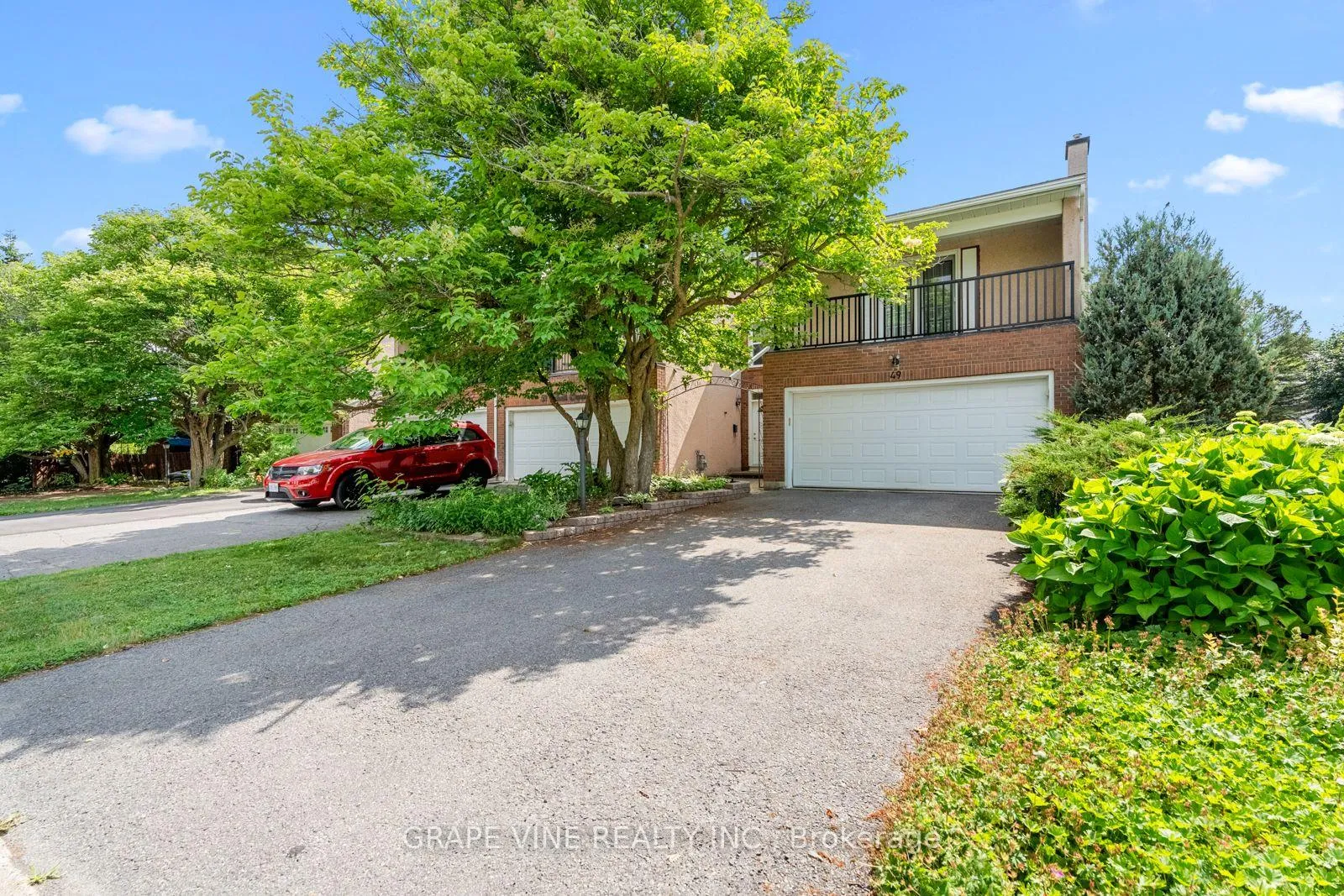 Photo 5 of 49 Tybalt Crescent, Ottawa, Westcliffe Estates — HOMEH
