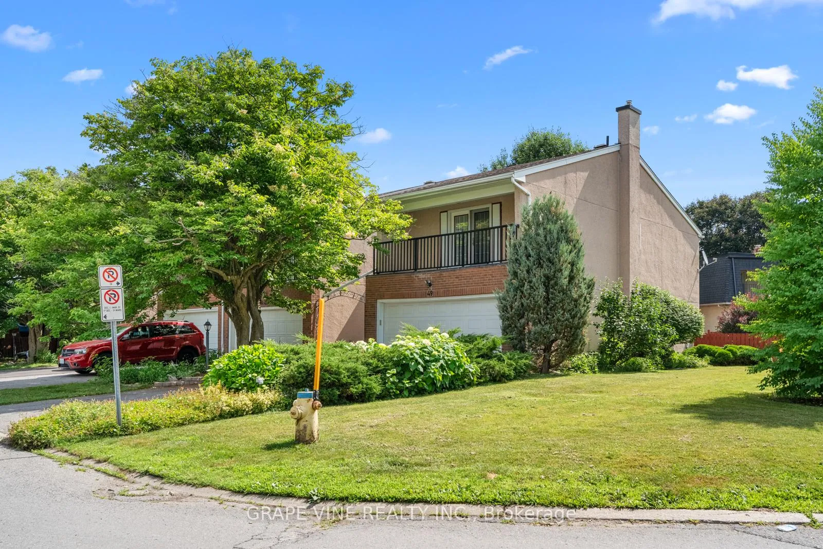 Photo 11 of 49 Tybalt Crescent, Ottawa, Westcliffe Estates — HOMEH