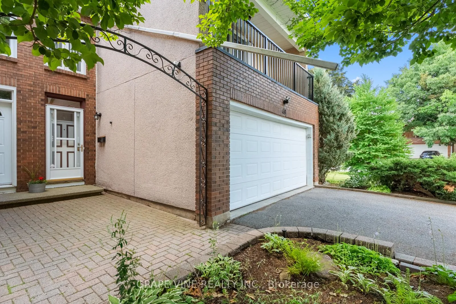 Photo 16 of 49 Tybalt Crescent, Ottawa, Westcliffe Estates — HOMEH