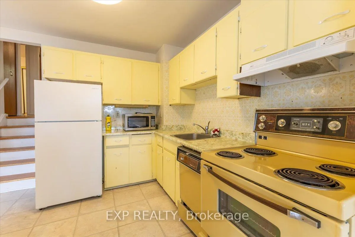 Photo 46 of 2209 Fillmore Crescent, Ottawa, Beacon Hill North — HOMEH