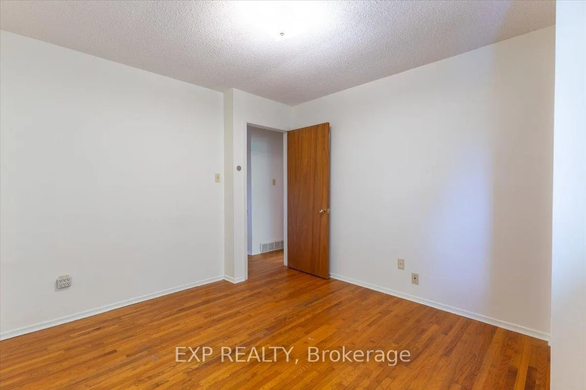 Photo 74 of 2209 Fillmore Crescent, Ottawa, Beacon Hill North — HOMEH