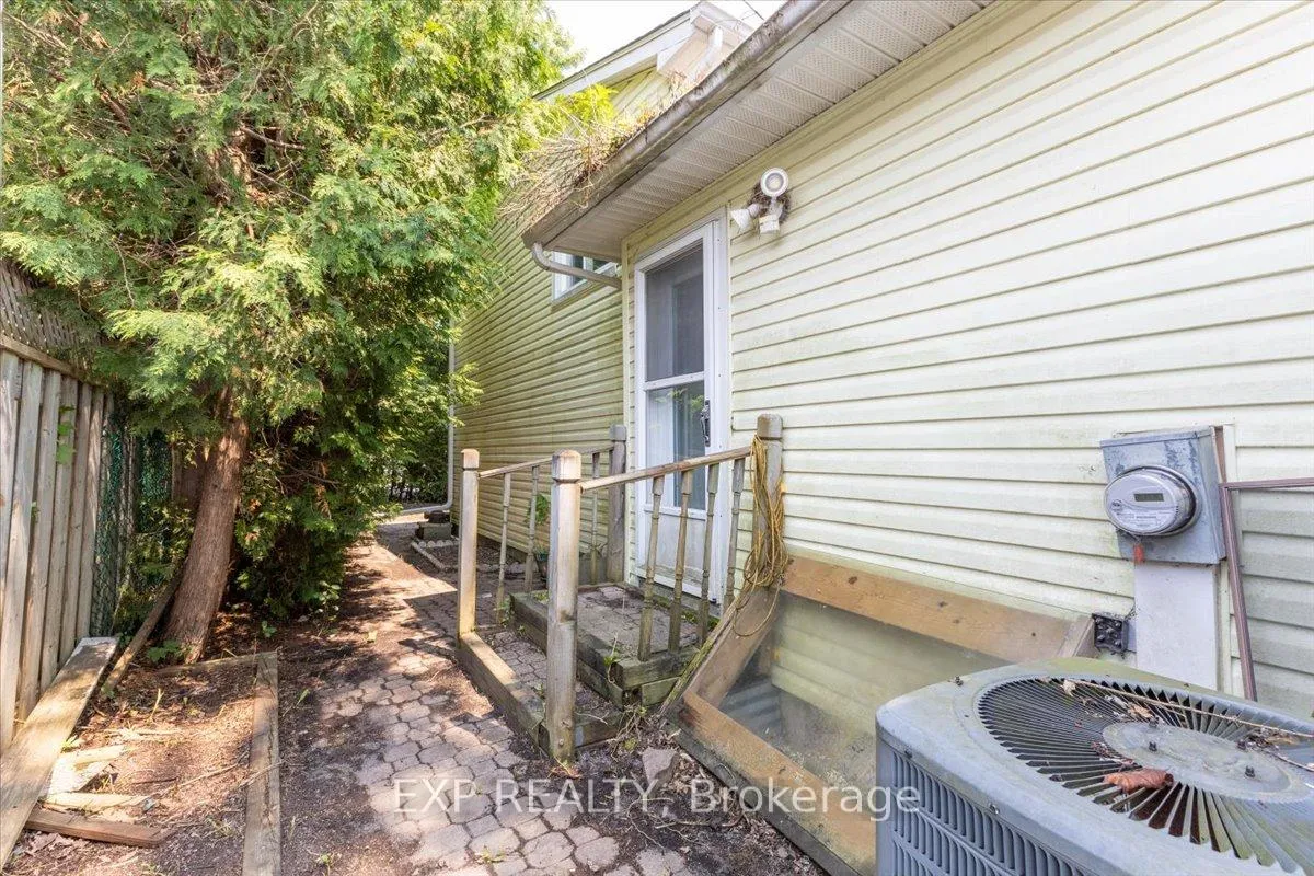 Photo 133 of 2209 Fillmore Crescent, Ottawa, Beacon Hill North — HOMEH