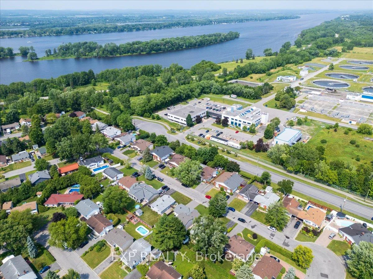 Photo 173 of 2209 Fillmore Crescent, Ottawa, Beacon Hill North — HOMEH
