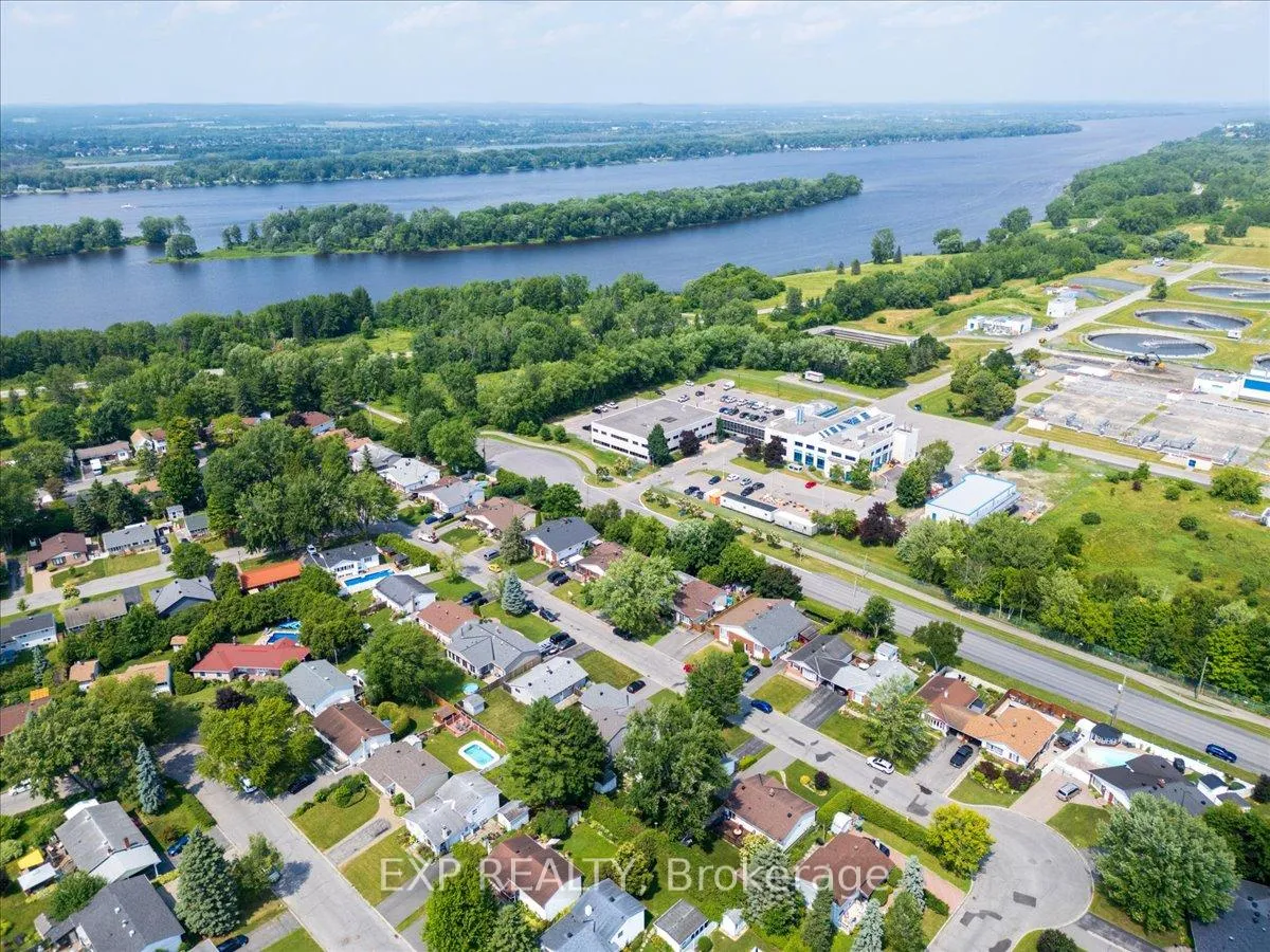 Photo 178 of 2209 Fillmore Crescent, Ottawa, Beacon Hill North — HOMEH