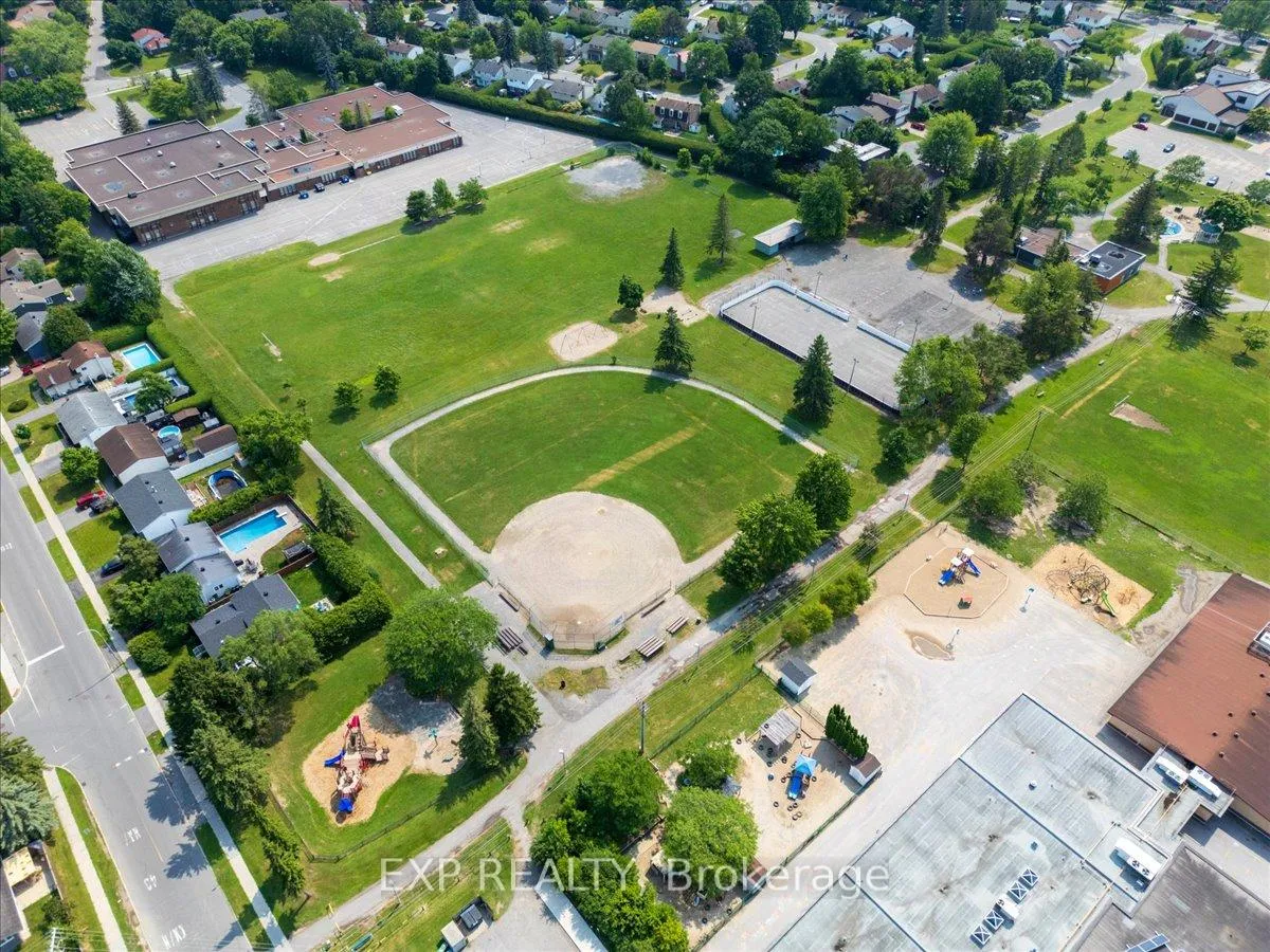 Photo 190 of 2209 Fillmore Crescent, Ottawa, Beacon Hill North — HOMEH