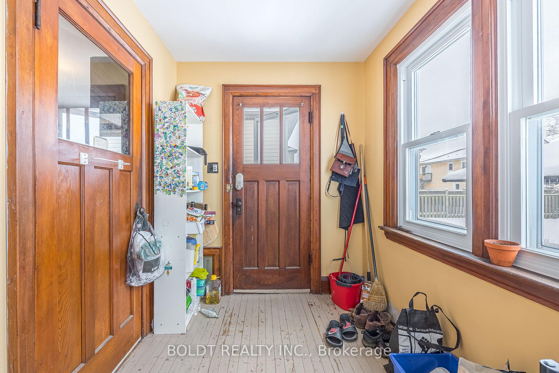 Photo 10 of 3 Cleveland Street, Thorold, Thorold Downtown — HOMEH