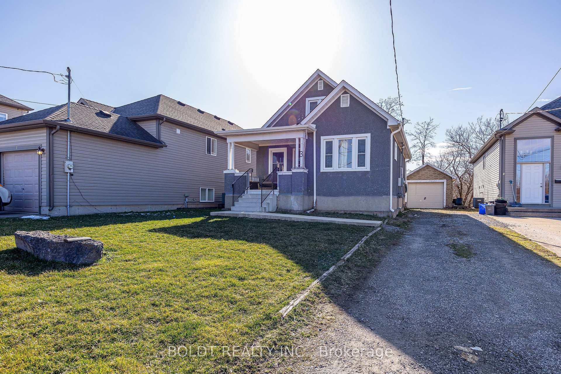 Photo 15 of 3 Cleveland Street, Thorold, Thorold Downtown — HOMEH