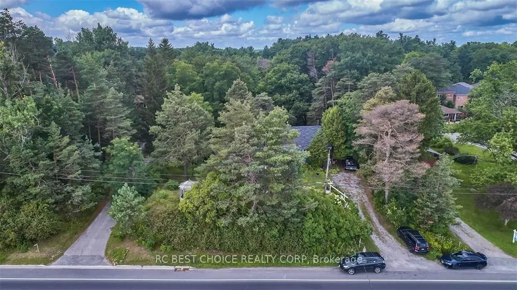 Photo 4 of 14170 Yonge Street, Aurora, Aurora Estates — HOMEH