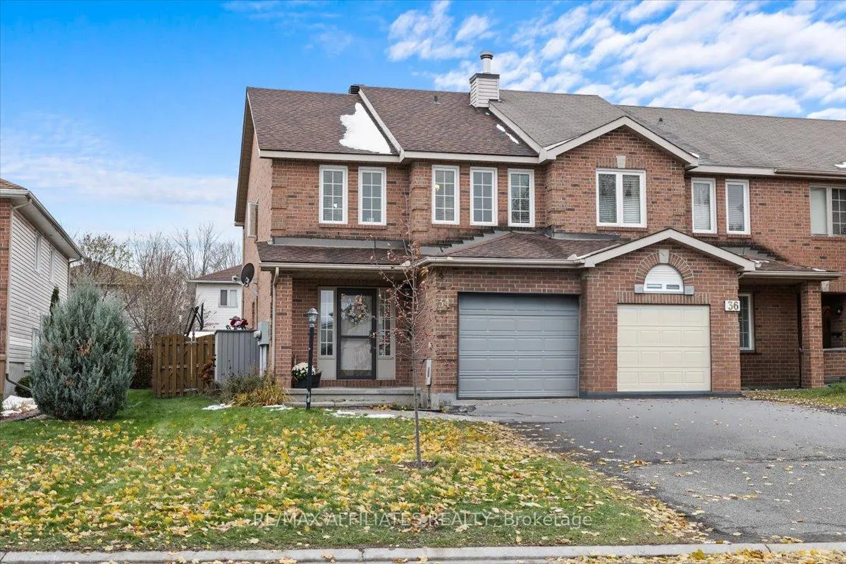 Photo 3 of 34 Woodgate Way, Ottawa, Barrhaven - Longfields — HOMEH
