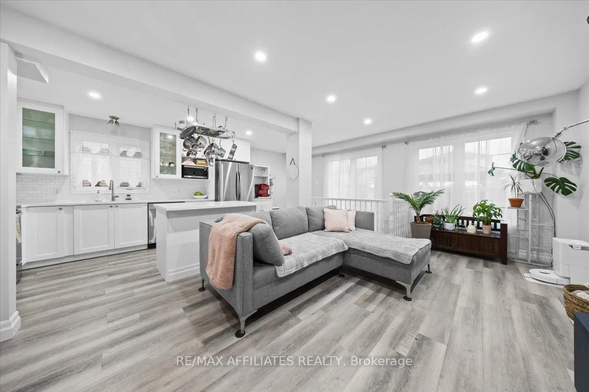 Photo 19 of 34 Woodgate Way, Ottawa, Barrhaven - Longfields — HOMEH
