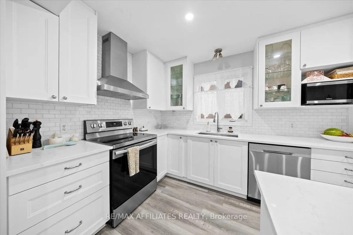 Photo 30 of 34 Woodgate Way, Ottawa, Barrhaven - Longfields — HOMEH