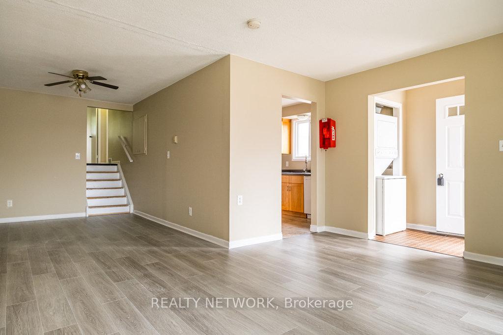 Photo 3 of 40 McDougall Drive, Thorold, Confederation Heights — HOMEH