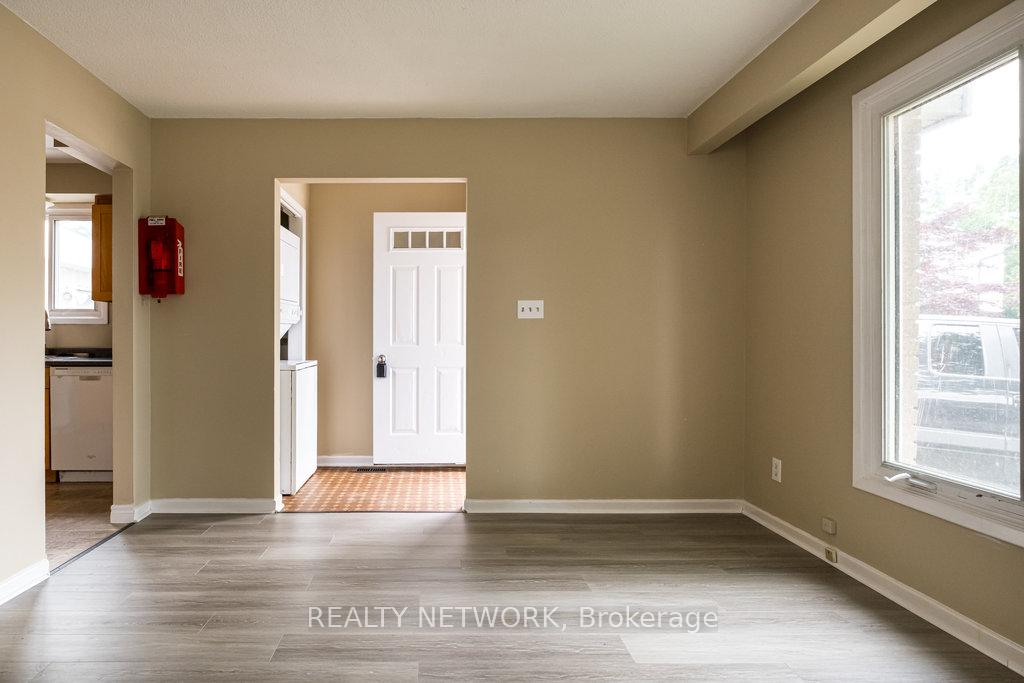 Photo 6 of 40 McDougall Drive, Thorold, Confederation Heights — HOMEH