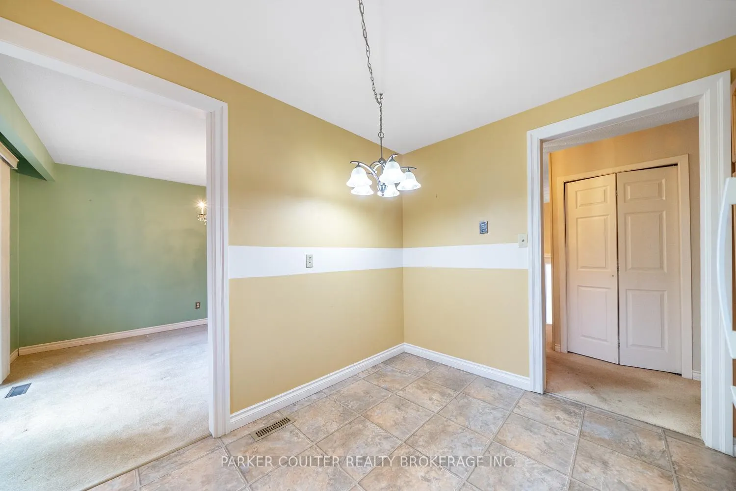 Photo 33 of 99 Marshall Street, Barrie, Allandale Heights — HOMEH