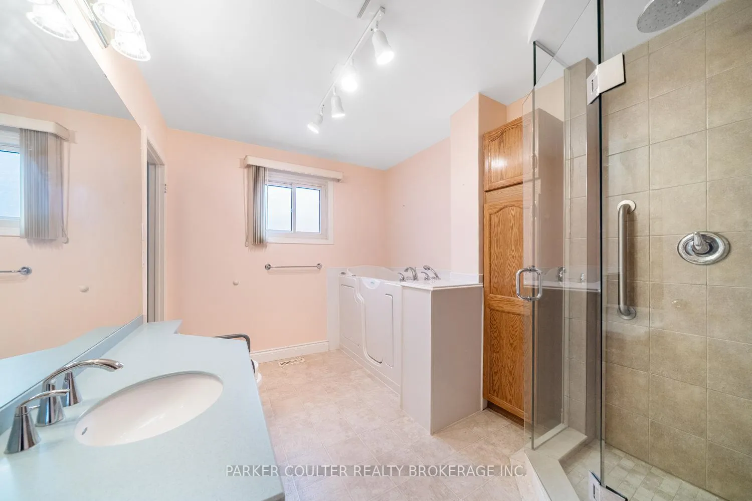 Photo 36 of 99 Marshall Street, Barrie, Allandale Heights — HOMEH