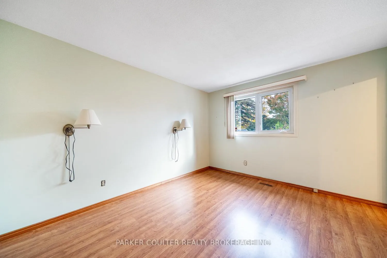 Photo 43 of 99 Marshall Street, Barrie, Allandale Heights — HOMEH