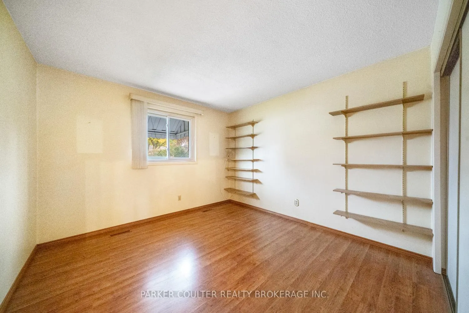 Photo 47 of 99 Marshall Street, Barrie, Allandale Heights — HOMEH