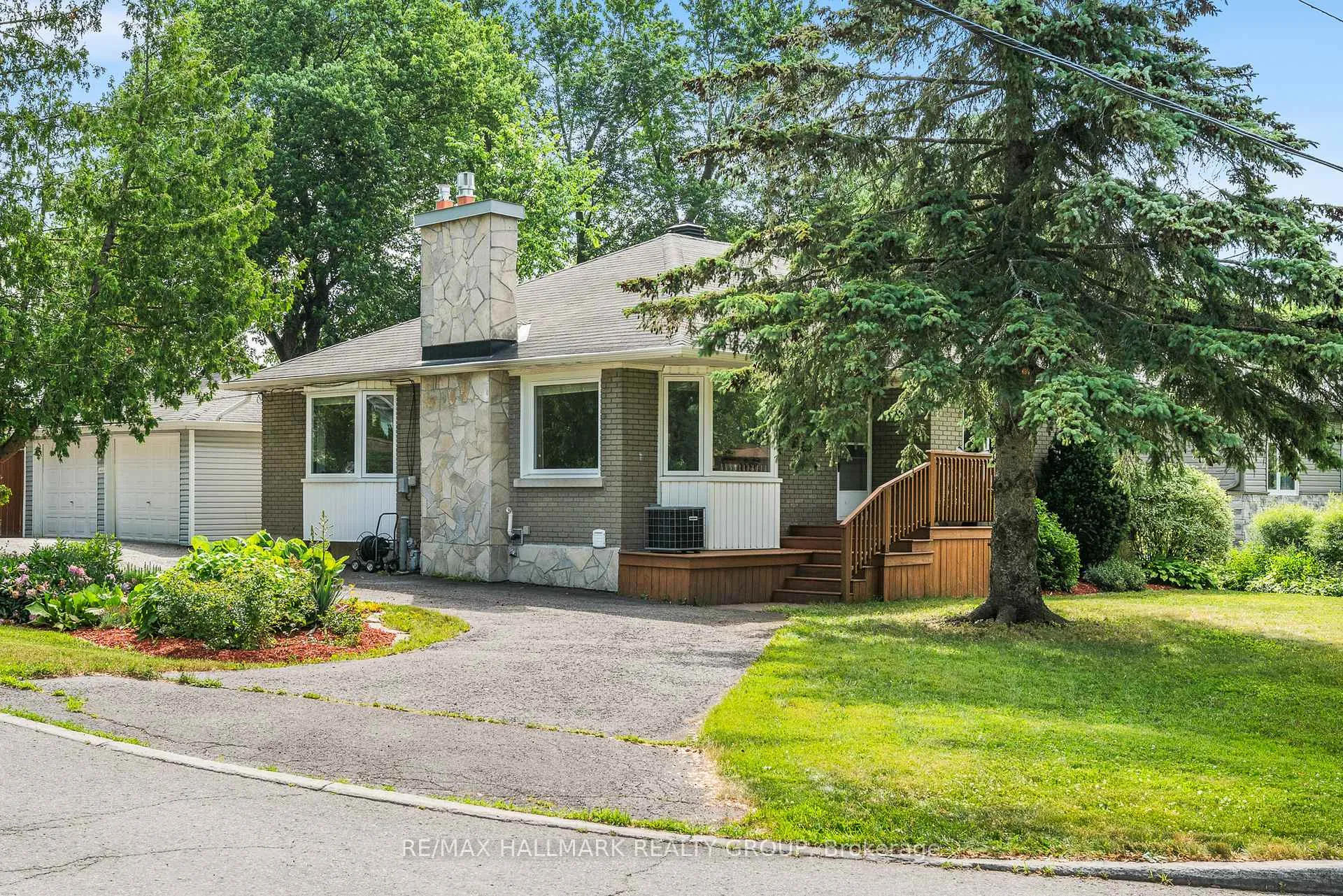 Photo 20 of 15 Crownhill Street, Ottawa, Beacon Hill South — HOMEH