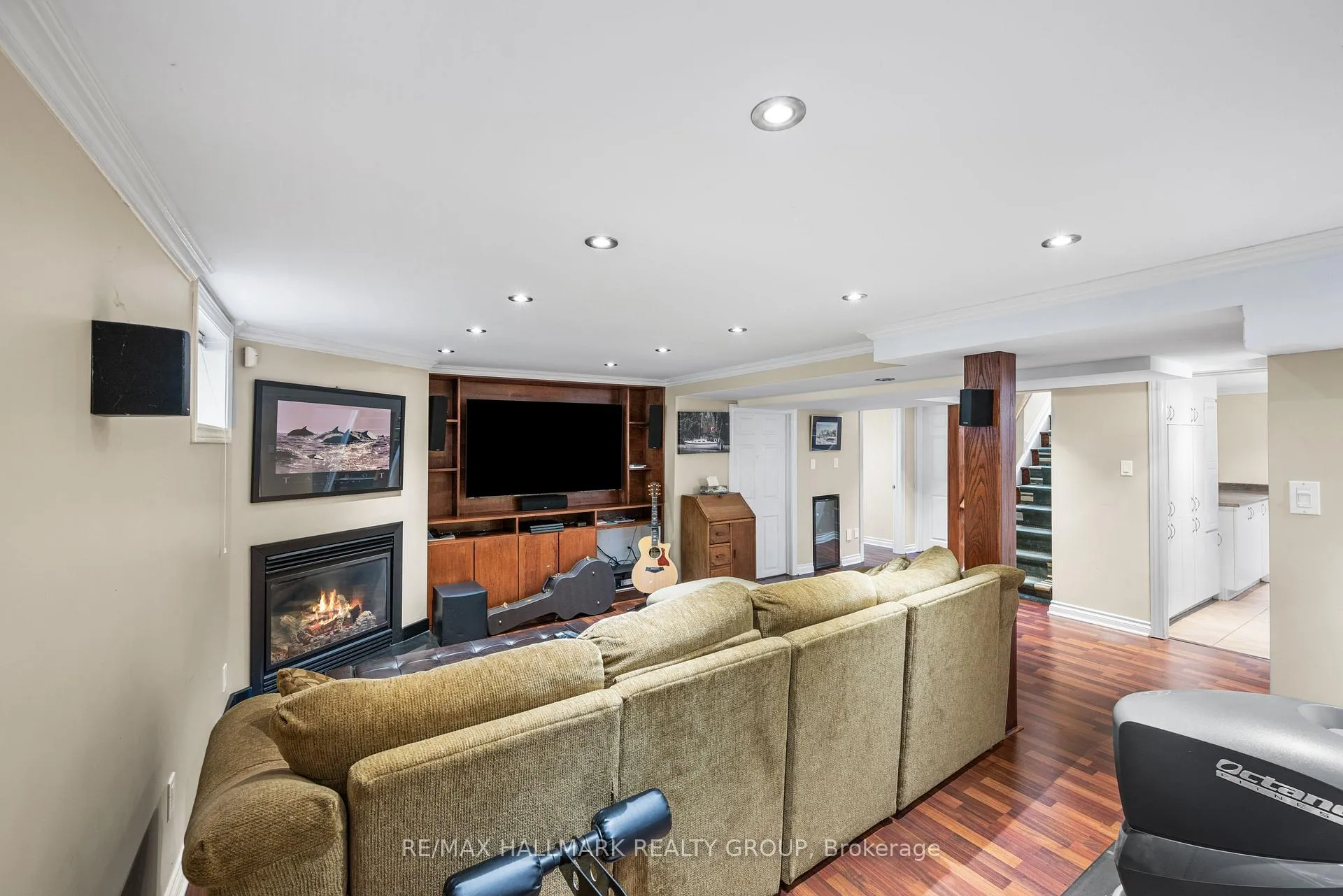Photo 210 of 15 Crownhill Street, Ottawa, Beacon Hill South — HOMEH