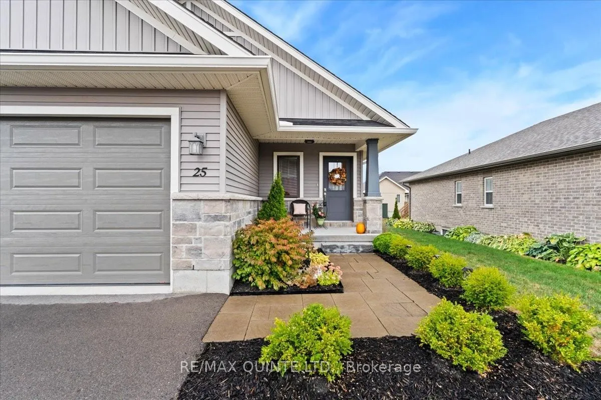 Photo 11 of 25 Sandhu Crescent, Belleville, Belleville Ward — HOMEH