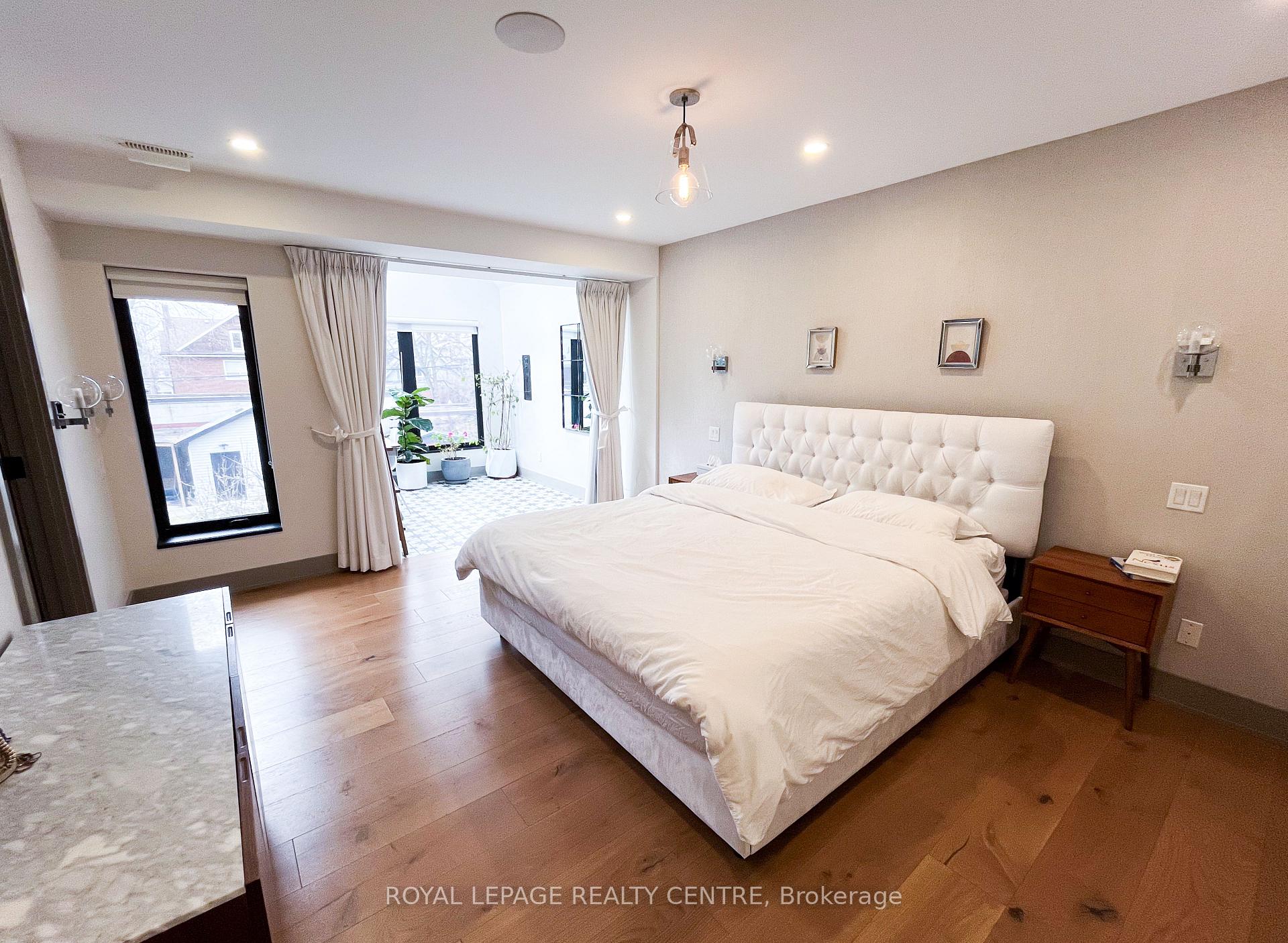 Photo 11 of 48 Concord Avenue, Toronto, Palmerston-Little Italy — HOMEH