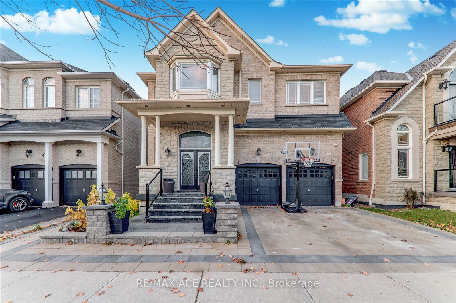 Photo 2 of Unit BSMT, 20 Whitlock Crescent, Ajax, Northeast Ajax — HOMEH