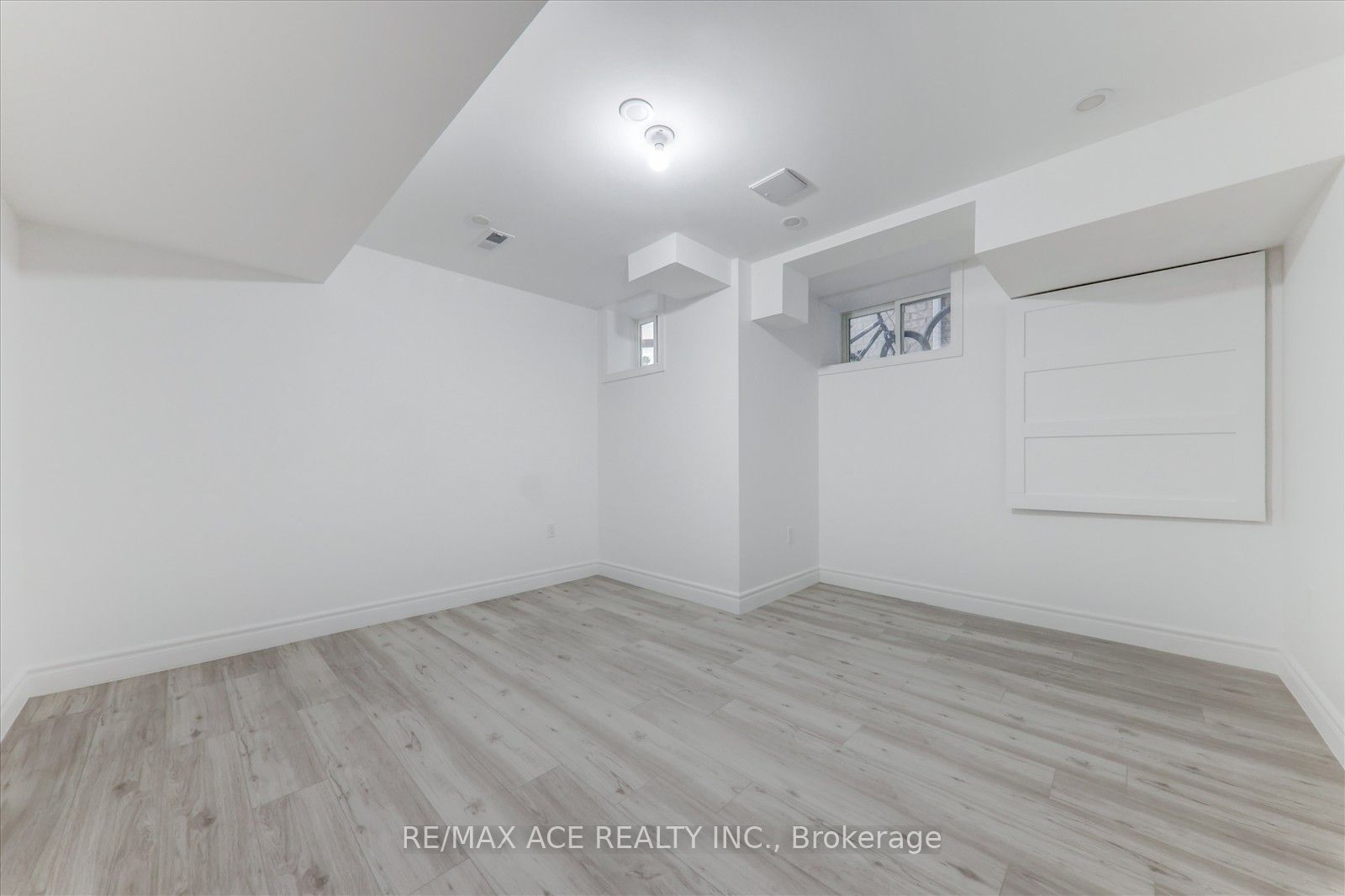 Photo 27 of Unit BSMT, 20 Whitlock Crescent, Ajax, Northeast Ajax — HOMEH