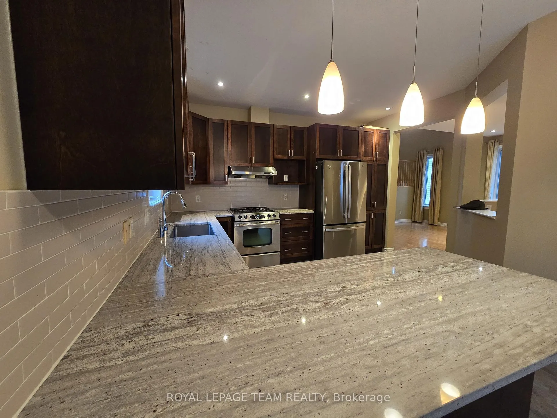 Photo 5 of 142 Hillman Marsh Way, Ottawa, Blossom Park/Kemp Park/Findlay Creek — HOMEH