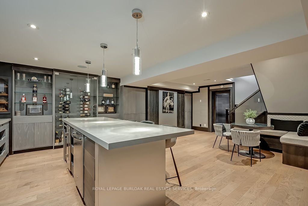 Photo 73 of 136 Avondale Court, Burlington, Shoreacres — HOMEH
