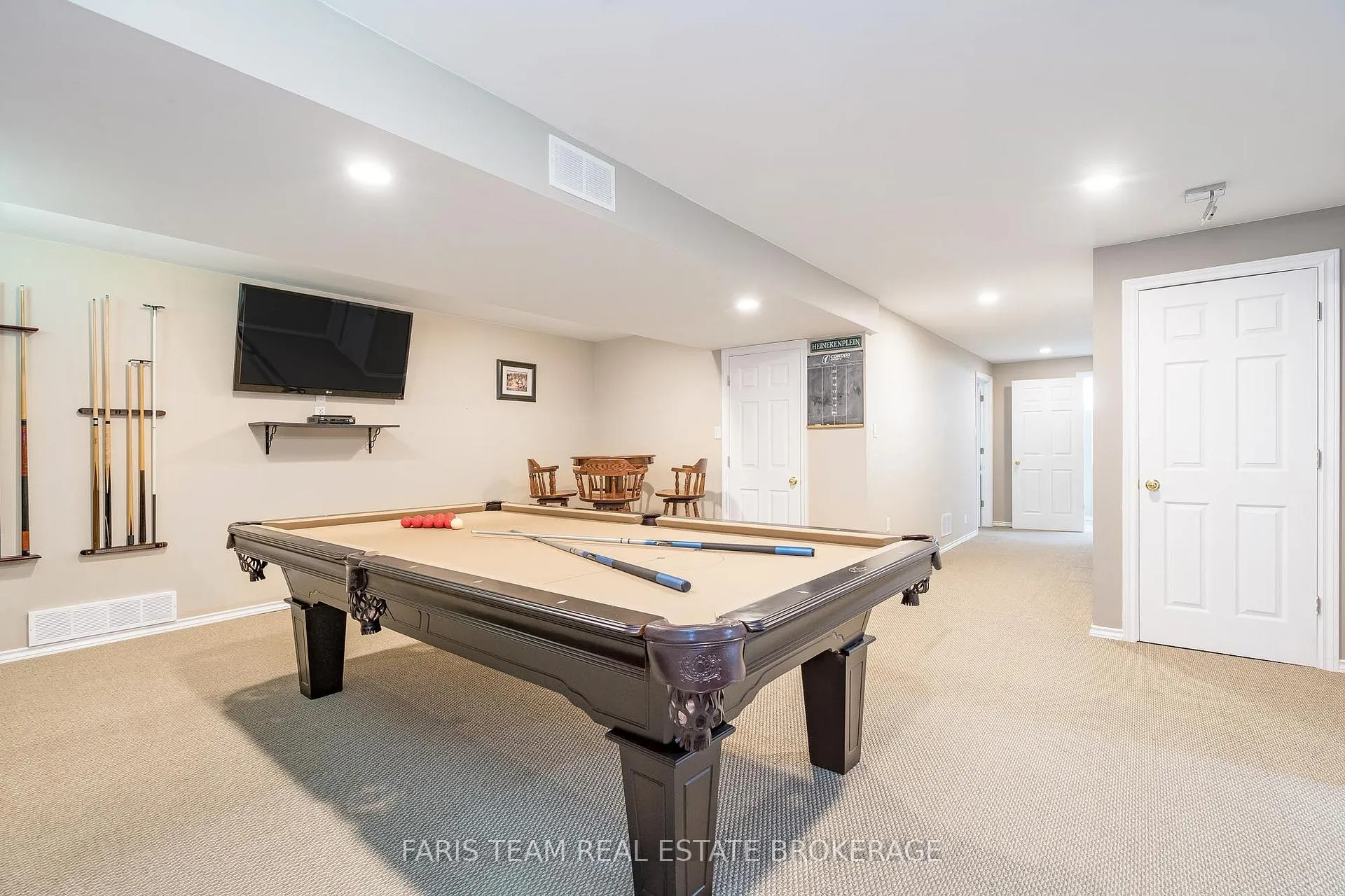 Photo 116 of 290 Edgehill Drive, Barrie, Sandy Hollow — HOMEH