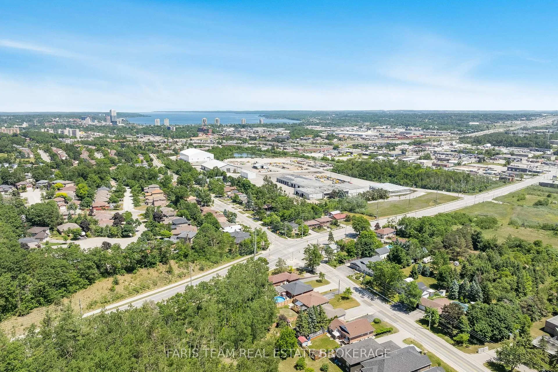 Photo 181 of 290 Edgehill Drive, Barrie, Sandy Hollow — HOMEH