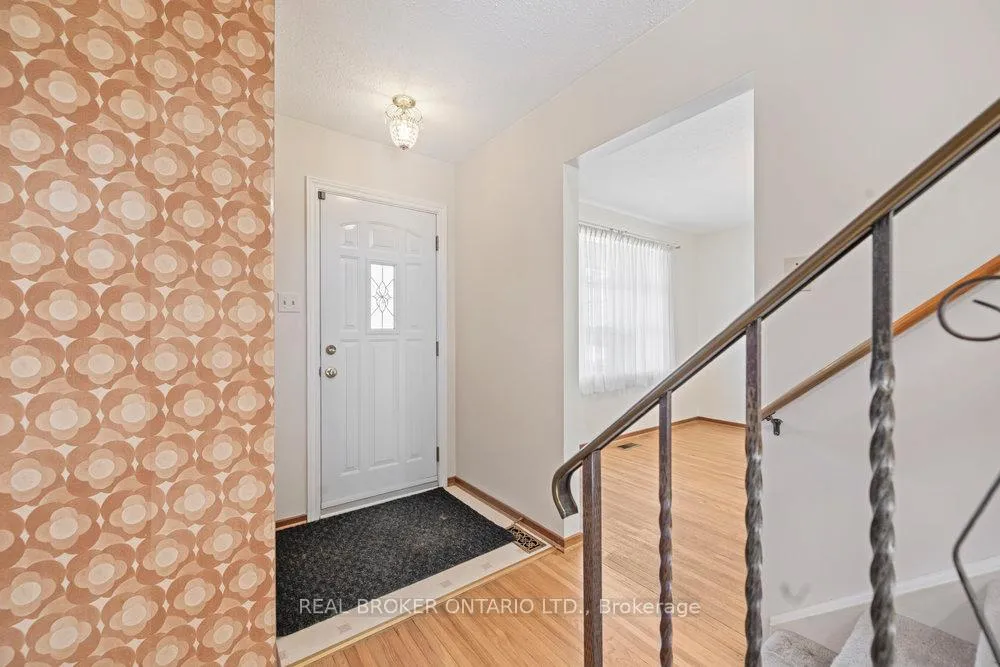 Photo 18 of 60 Westpark Drive, Ottawa, Blackburn Hamlet — HOMEH
