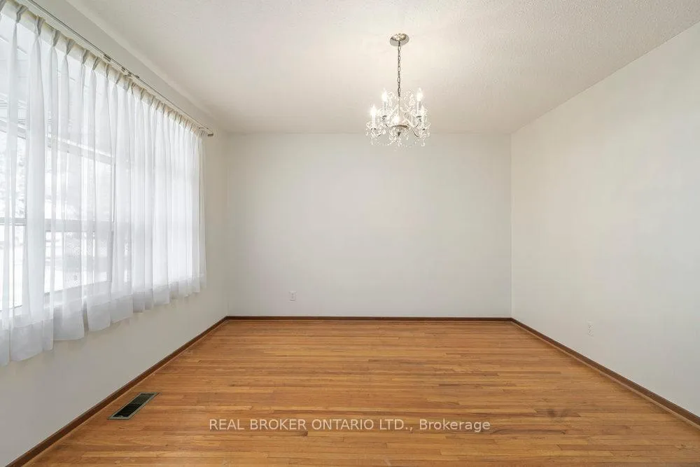 Photo 24 of 60 Westpark Drive, Ottawa, Blackburn Hamlet — HOMEH